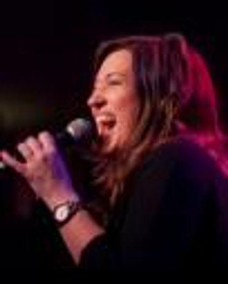 Leslie Spencer Headshot