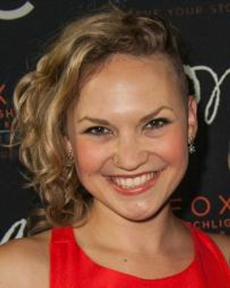 Claire Wellin Headshot