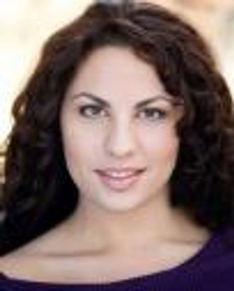 Alessandra Valea Headshot