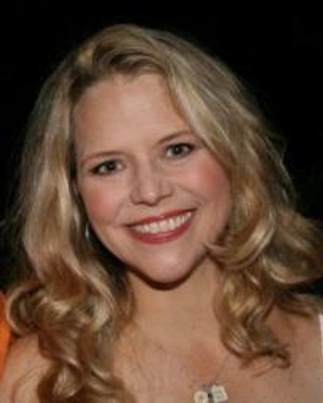 Sarah Pfisterer Headshot