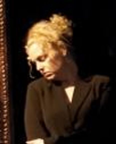 Tonya Beckman Headshot