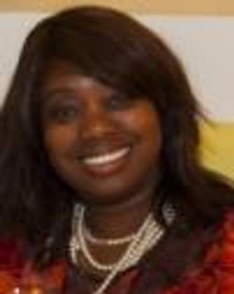 Lorna Owens Headshot