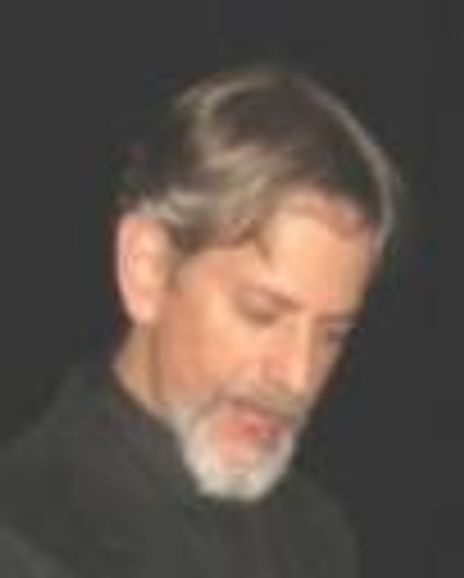 Julian Dewinter Headshot