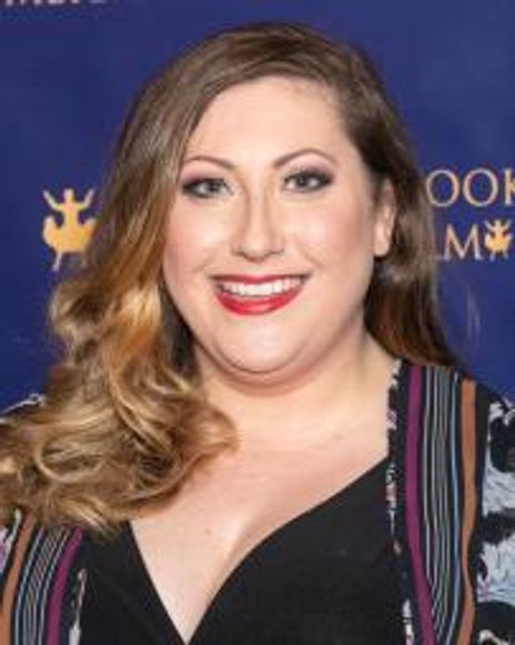 Carly Sakolove Headshot