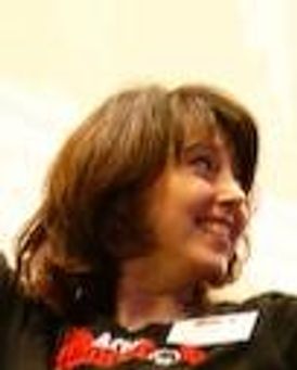 Caroline Daly Headshot