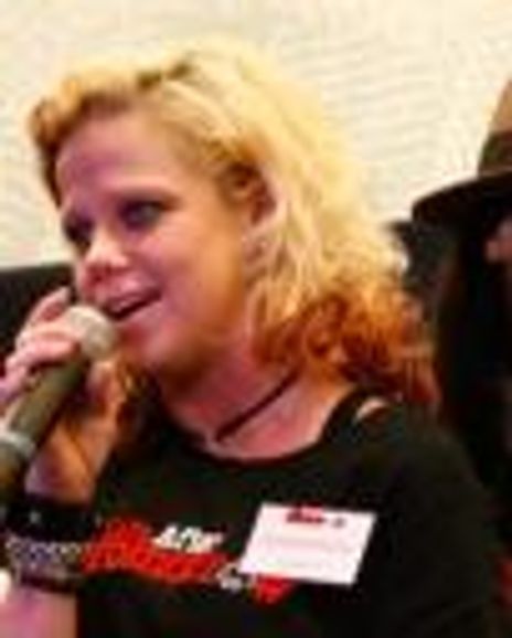 Nicole Nowicki Headshot