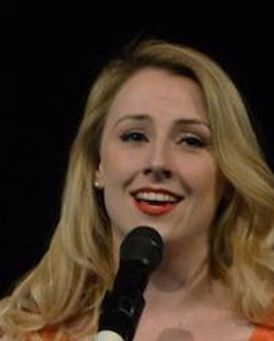 Stephanie Clift Headshot