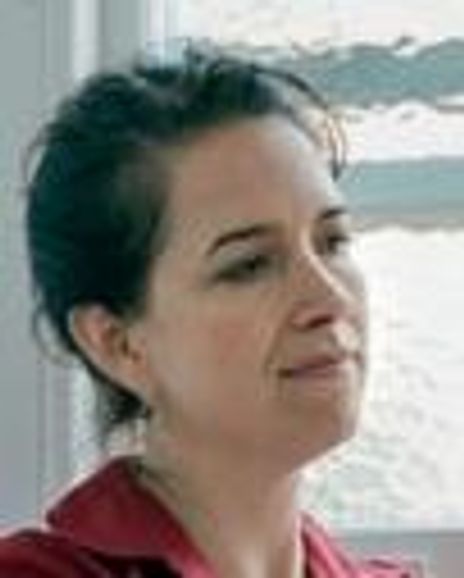 Laura Heidinger Headshot