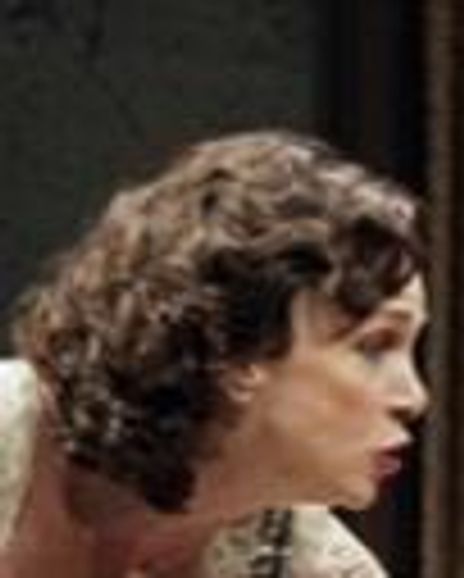 Amy Von Nostrand Headshot