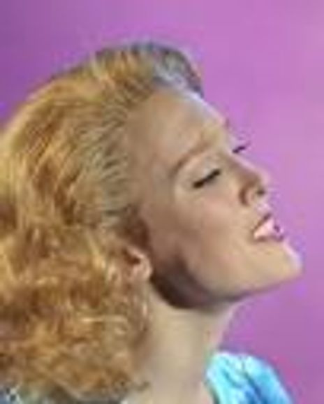 Eliza Van Duyne Headshot