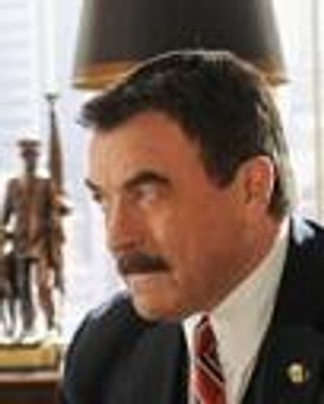 Whitney Robshaw Headshot