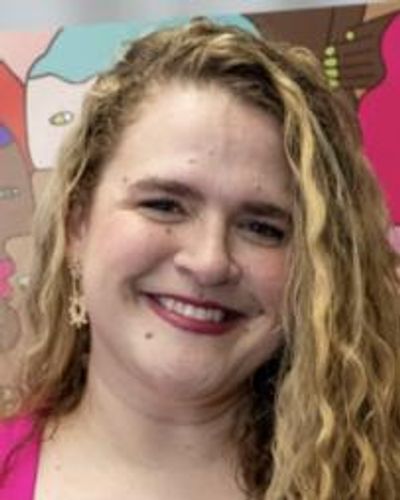 Bonnie Milligan Headshot