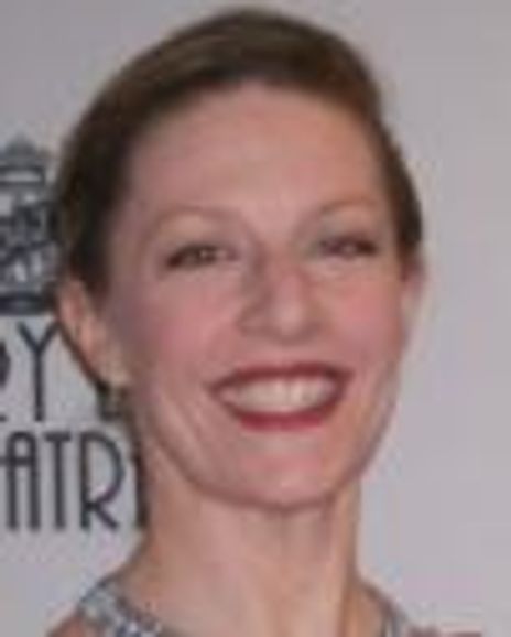 Ariane Dolan Headshot