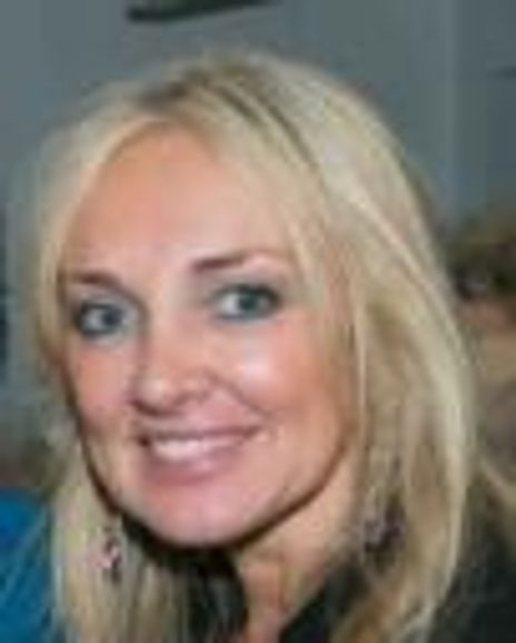 Terri Muran Headshot