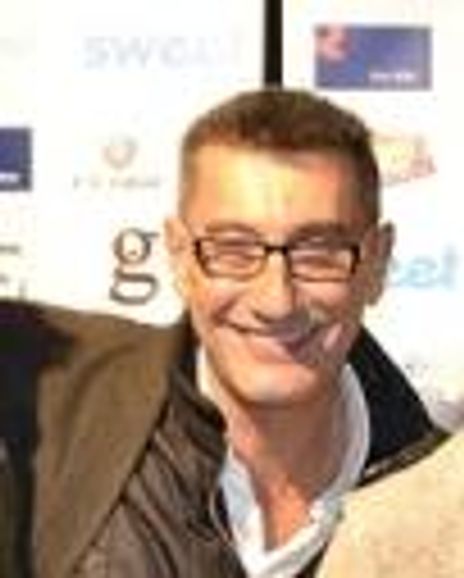 Javier Naval Headshot