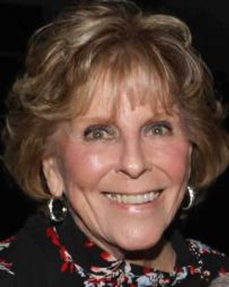 Sally Robinson Headshot