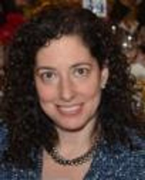 Elizabeth Grayer Headshot