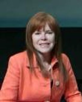 Heather Lowe Headshot