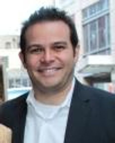 Peter Avery Headshot