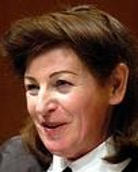 Josephine Hart Headshot