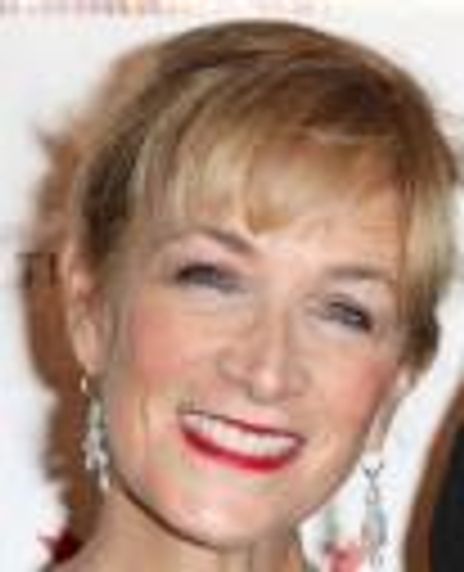 Julie Scanlan Headshot