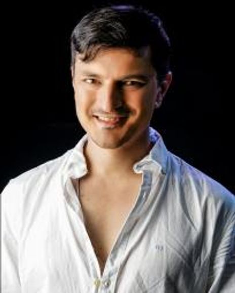 Kuya Manzano Headshot