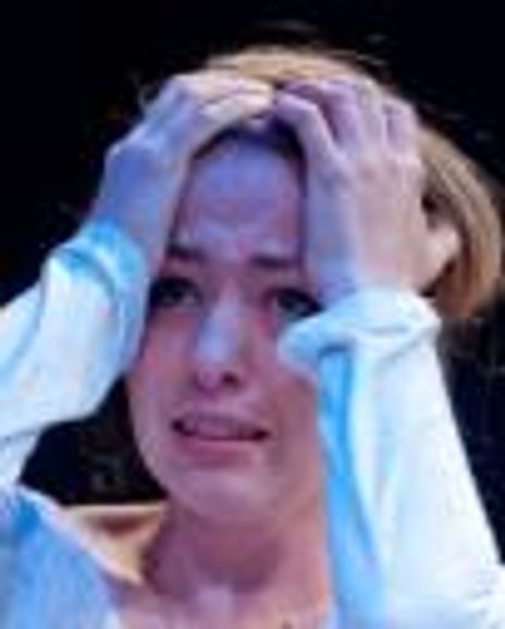 Laura Tratnik Headshot