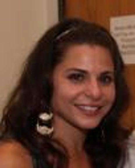 Caroline Gross Headshot