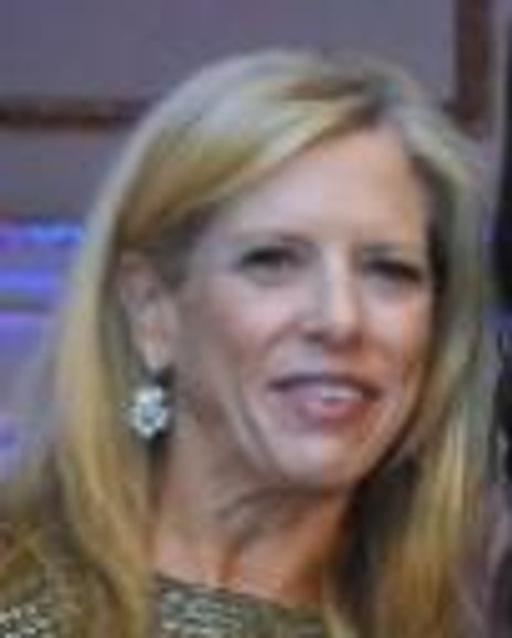 Lucy Danziger Headshot