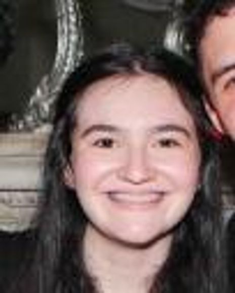 Madeline Pizzarelli Headshot