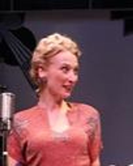 Carrie Paff Headshot