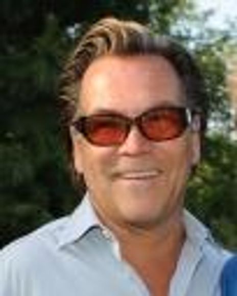 Peter Hallock Headshot