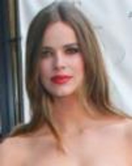 Robyn Lawley Headshot