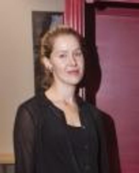 Stephanie Duhau Headshot