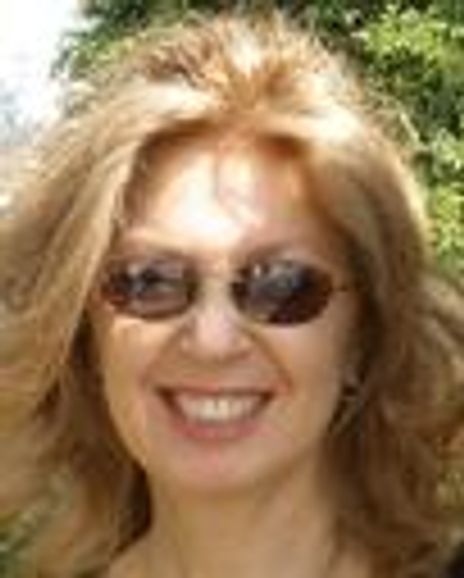 April Gornik Headshot