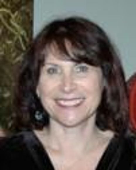 Sandra Lanman Headshot