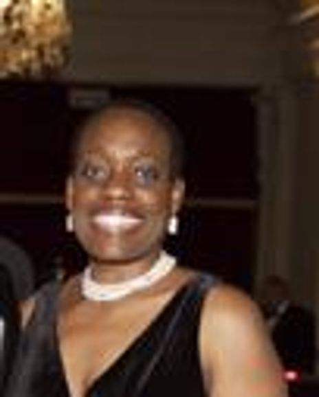 Dawn Gibson-Brehon Headshot