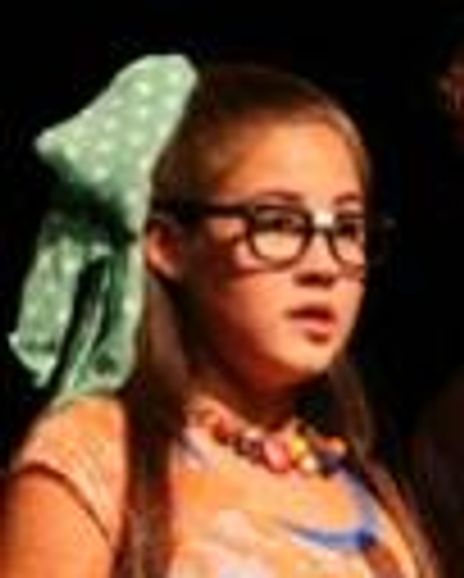Callie Buetow Headshot