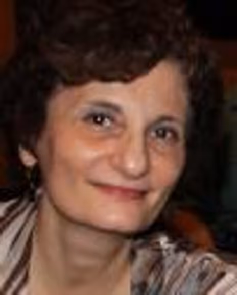 Ginny Lou Loudes Headshot