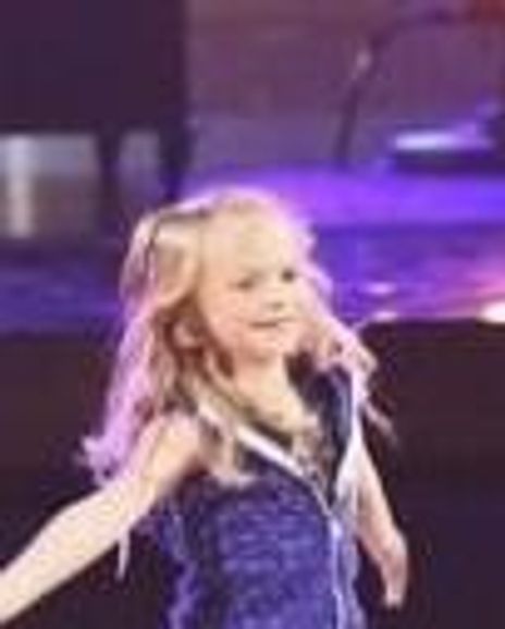 Isabella Lachey Headshot