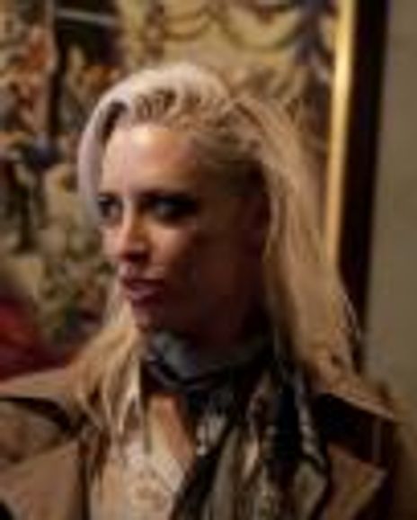 Liza Callinicos Headshot