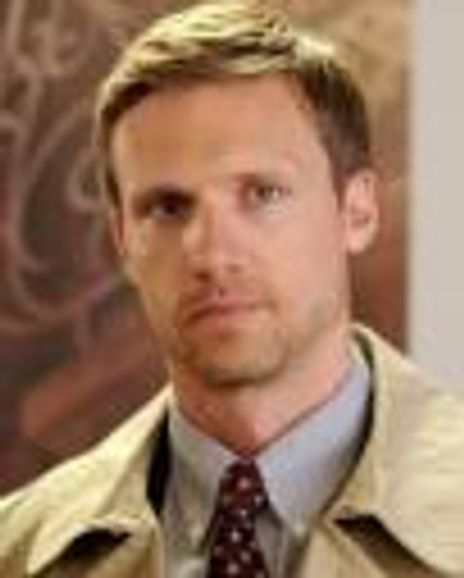 Teddy Sears Headshot