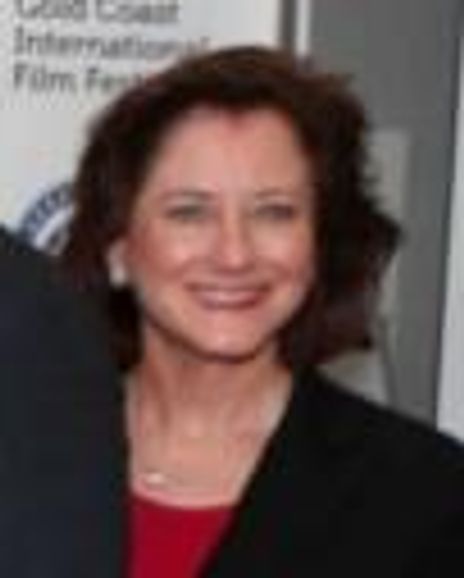 Jean Celender Headshot