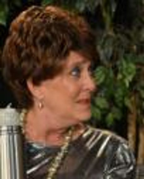 Lisa Schofield Headshot