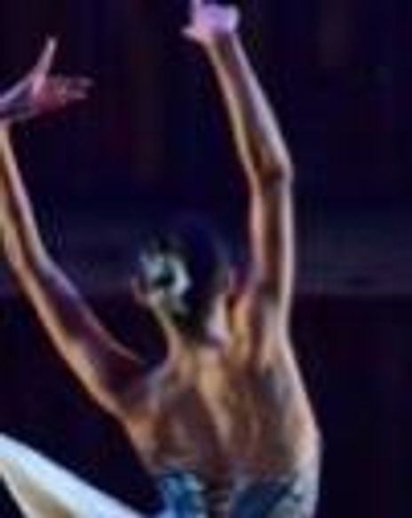 Christine Rocas Headshot