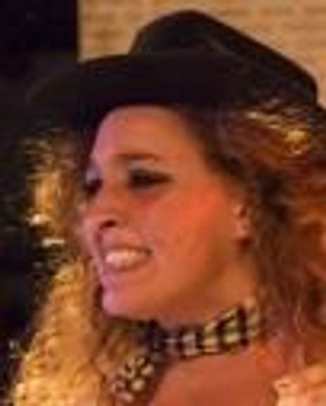 Caitlin Joy Headshot