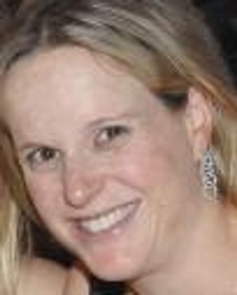 Julie Karen Headshot