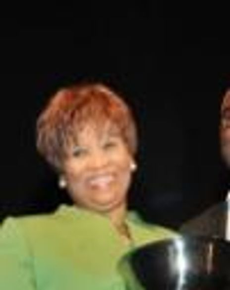 Evy Higgensen Headshot