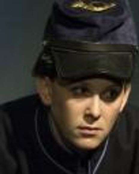 Amber Fullmer Headshot