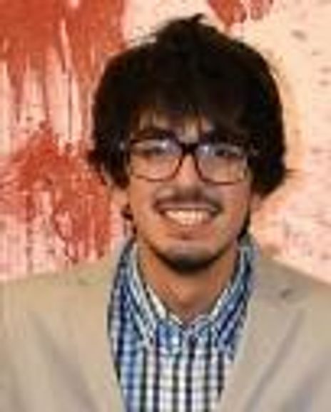 Dani Santo Headshot